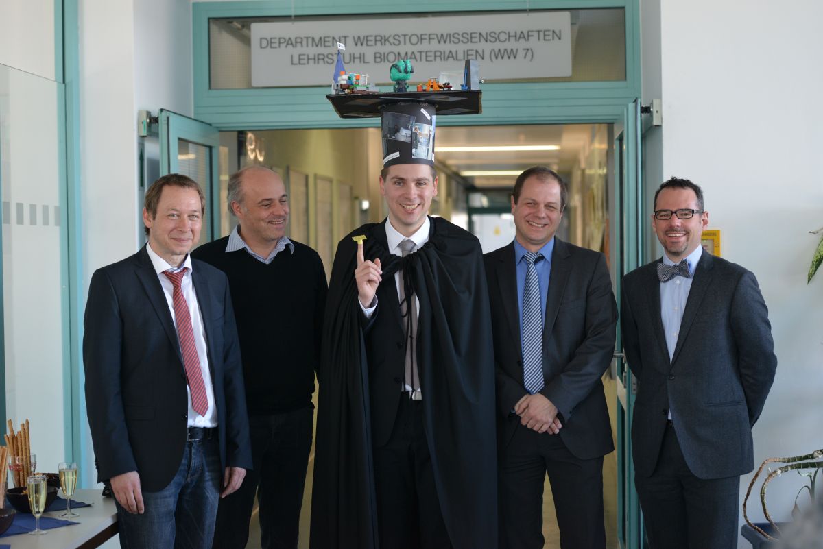 Towards entry "Congratulations! Dr.-Ing. Florian Niekiel"