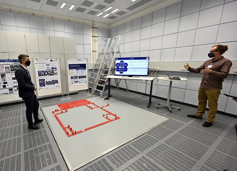 Bundestagsabgeordneter Stefan Müller zu Besuch an der FAU